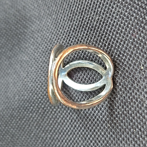 Silver Circle Ring - Picture 3 of 3